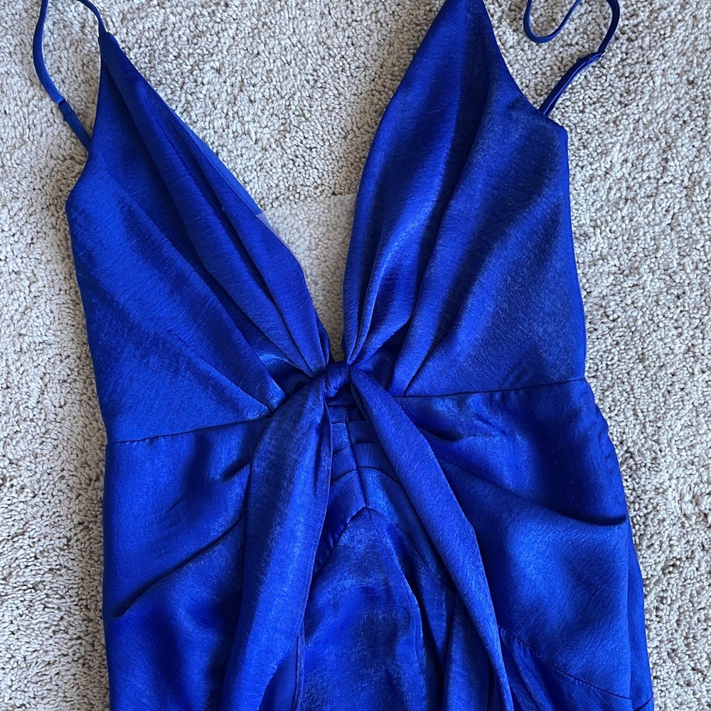 Dress - Picture 2 of 8